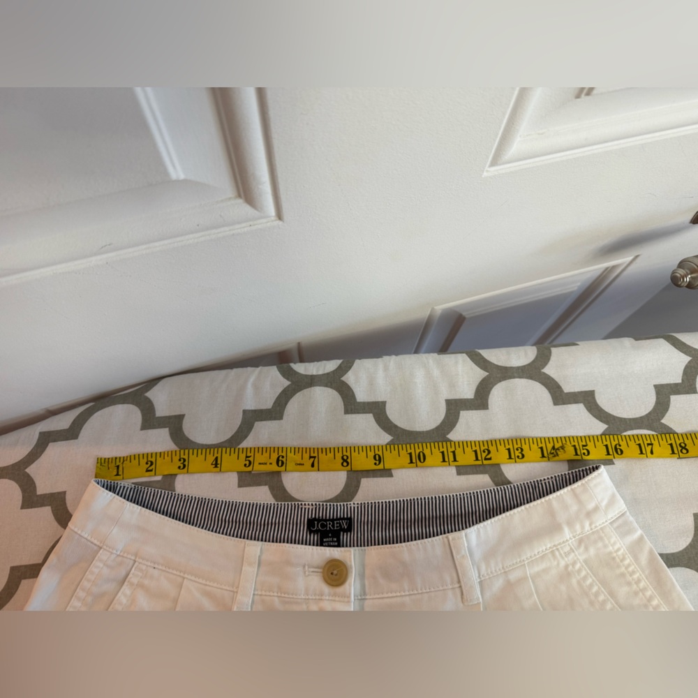 J. Crew 3" pleated heritage chino short Size 6 NWOT - Picture 6 of 8